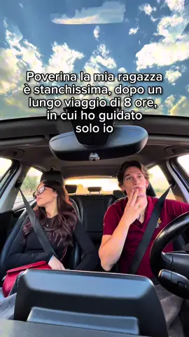 Poverina è stanca… #fidanzati 