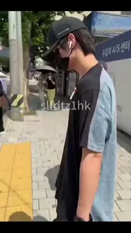 sasaeng is chasing Hamin of smtr25 #smtr25 #smtrainee #hamin @SMTR25 