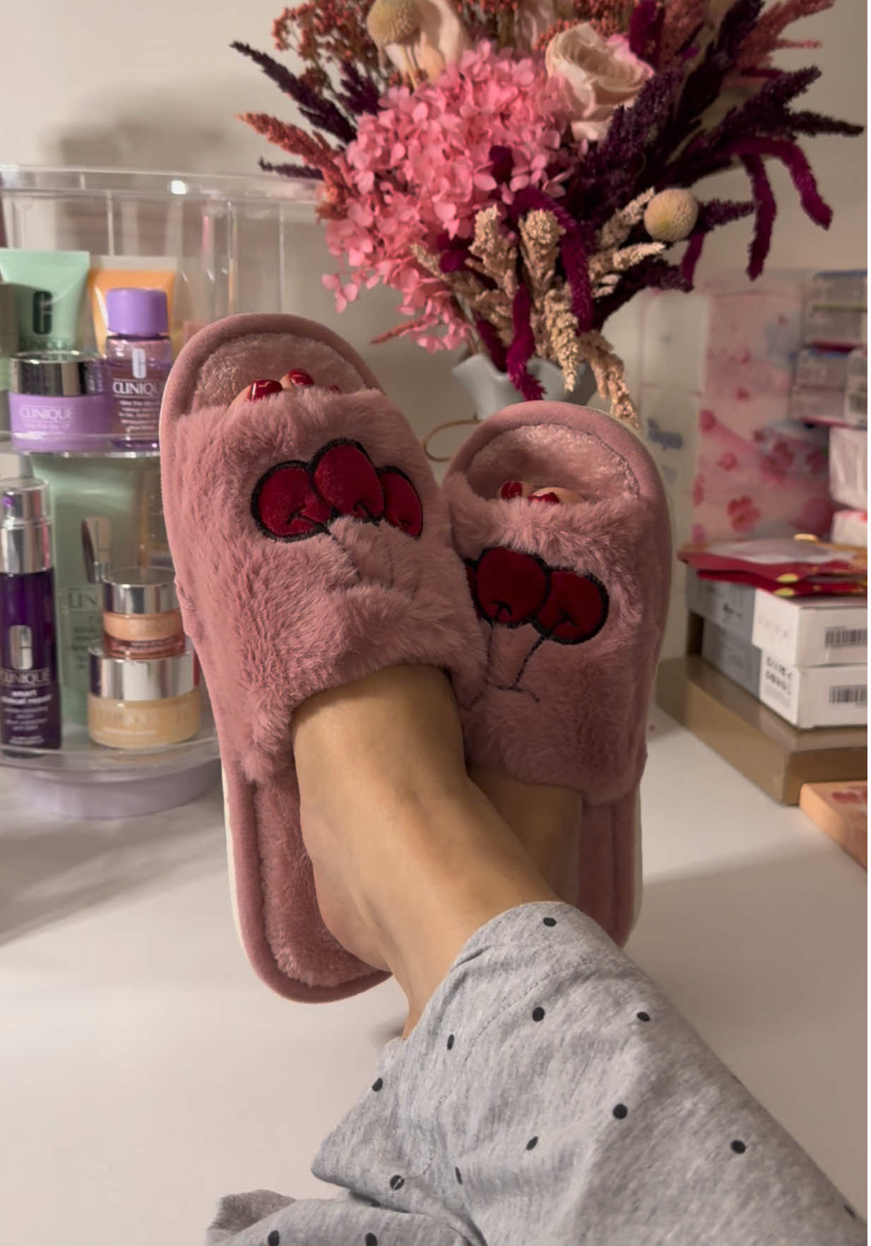 this indoor slippers is perfect for everyday use very comfortable 🤩 #slippers #indoorslippers #homeslippers #furslippers #slippersforwomen 