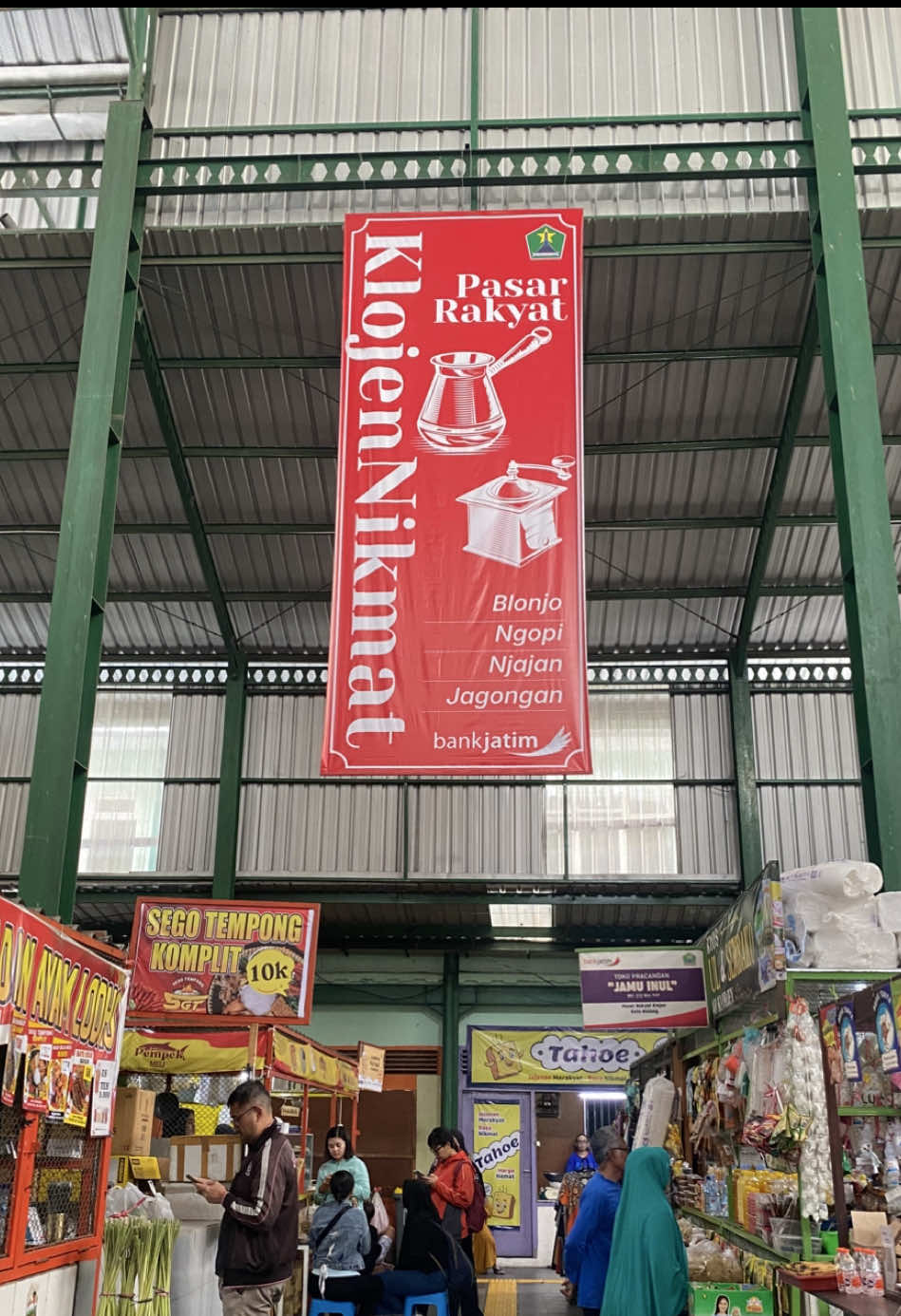 cari sarapan di malang ya ke pasar aja 🤤 📍 Pasar Klojen, Malang ⏰ 6.00 - 16.00 #pasarklojen #malang #kulinermalang #sarapanmalang #malangkuliner 