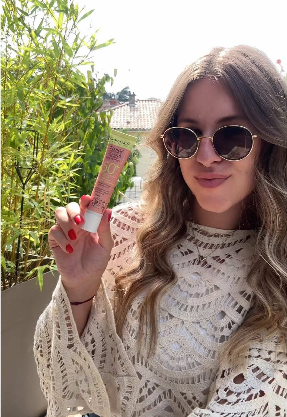 La crème solaire visage SPF50 @LABORATOIRE GARANCIA 😍 Parfaite pour l’été avec sa texture légère et fluide! Testée et approuvée 🥰 #partenariat #garancia #Lifestyle #inspooutfit 