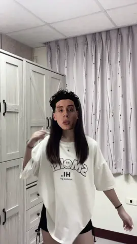 我妹在旁邊給我很多情緒價值哈哈#流量 #fyppppppppppppppppppppppp 