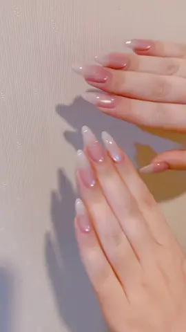 Nằm viện vẫn cố lên video cho ce ngắm 🌷 #nails #nailsideas #nailsdesign #mẫunailđẹp #viraltiktok 