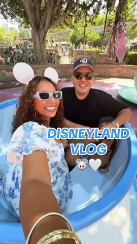If I could start every morning like this oh TRUST MEE I would  🫧🎢🏰✨ #disneyparks #disneytiktok #disneyland #disneyvlog #disneystyle @Disney @Disney Parks @Disney Style 
