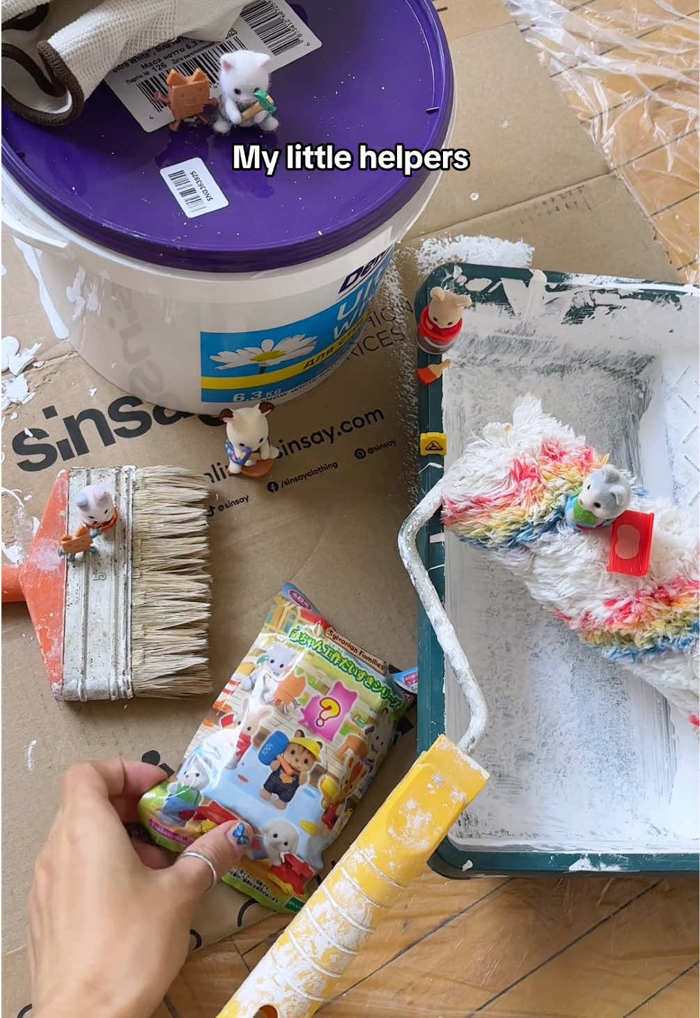 My crew for home renovations🔨🎨👷#sylvanianfamilies #calicocritters 