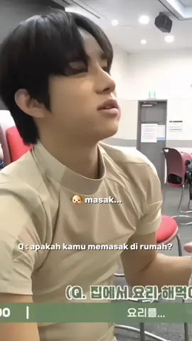#jungwoo jagonya makan aja wkwk