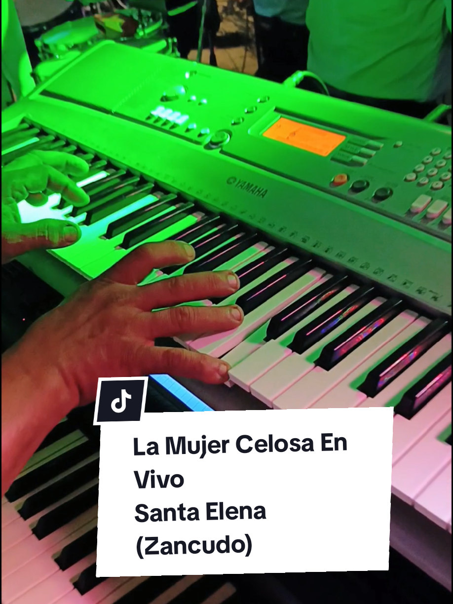 La Mujer Celosa En Vivo 🇻🇪  #tiktok #paratii #musicabailable #raspacanilla #fyp 