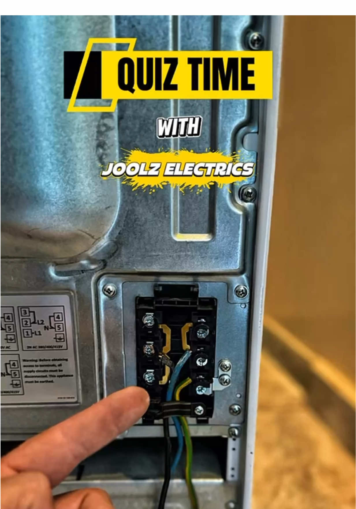 Για να δω την γνώμη σας ως προς την καλωδίωση του φούρνου είτε αυτός είναι ένα σώμα με τα μάτια είτε ξεχωριστά ! . #oven #cable #quiztime #electrician #electriciansoftiktok 