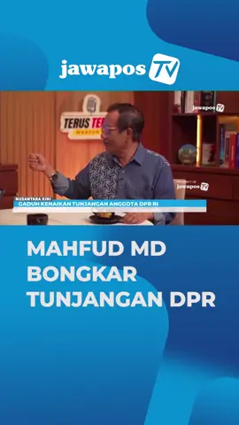 Kritik tajam datang dari Mahfud MD soal besarnya tunjangan DPR. Ia menyebut, penghasilan bulanan anggota dewan bisa mencapai miliaran rupiah. Simak kritik lengkap Mahfud MD di video ini. #MahfudMD #DPR #Korupsi #Tunjangan #Berita 