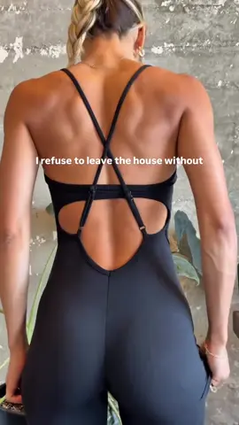 a cute workout fit and all the bare necessities 😎🍵 Use code TLF-MAARE @TLFapparel 🫶🏼