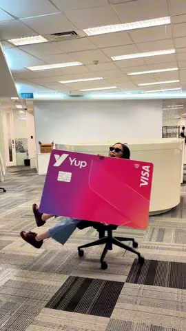 Masih bisa tersenyum walau di tendang kuda ☺️