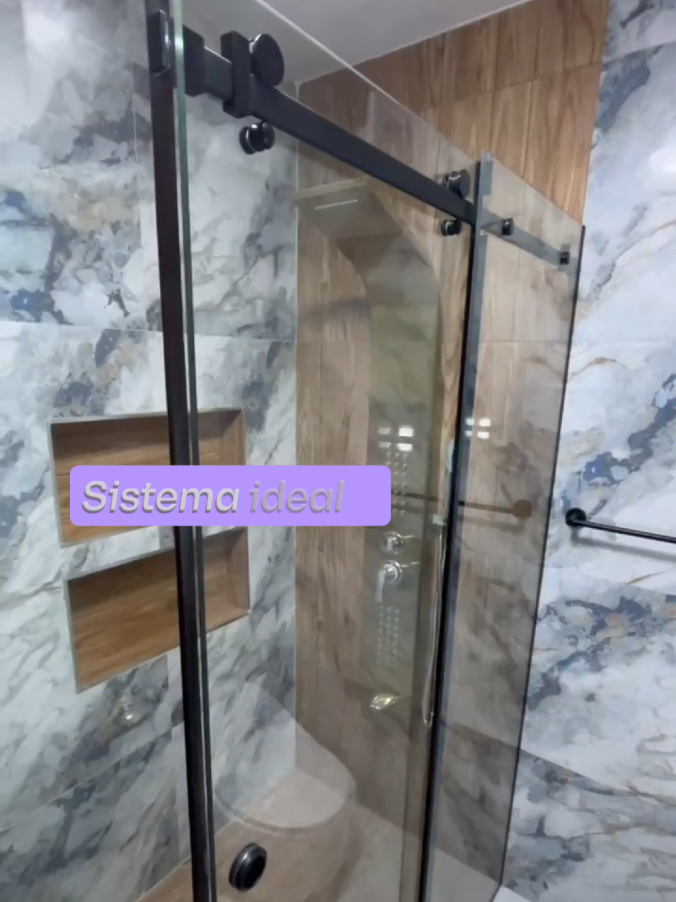 Especialistas en puertas para duchas en Lima 🇵🇪 El sistema fijo corredizo en esquina ofrece funcionalidad, higiene, elegancia y modernidad a tu baño ✨. En Alglass Perú encuentras hermosas opciones para tu baño desde: ✅ Fijo corredizas ✅ Doble Corredizas ✅ Fijo Batiente ✅ Plegables ✅ Único corredizo, y más. #vidriotemplado #puertasdeducha #parati #fyp #fypシ゚シ゚ 