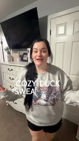 I’m a sucker for a cute sweatshirt ❤️ #fallfashion #sweaterweather #duckhunting #arkansas 
