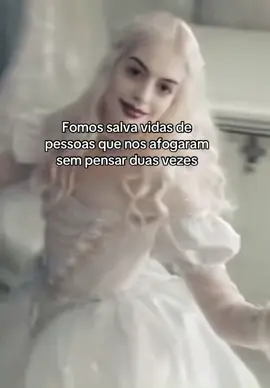 #rainhabranca #alicenopaisdasmaravilhas #chapeleiromaluco #mulherdepreso🔓🕊👫💍 #foryoupage 