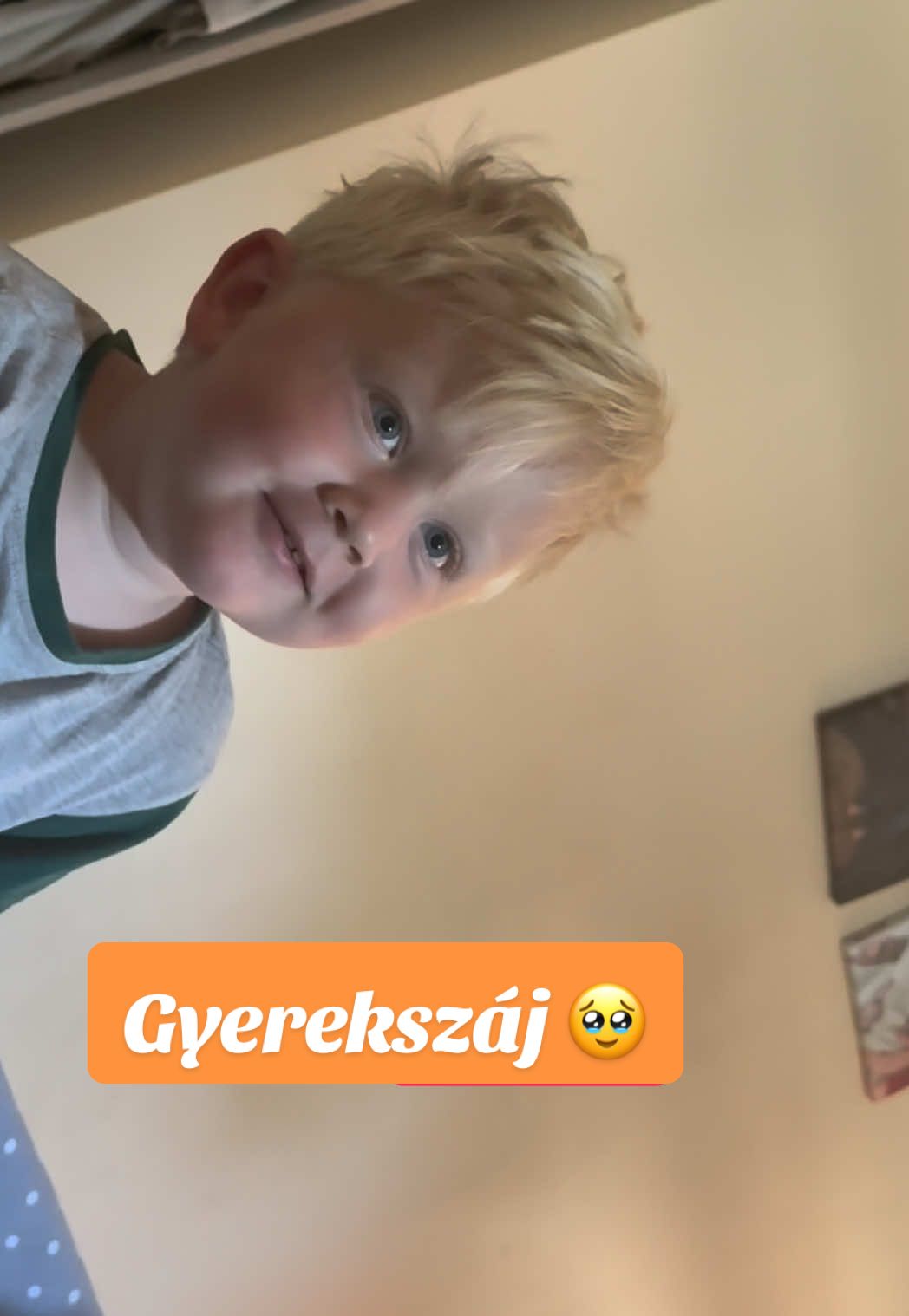 Jövő héten kezdjük az ovit 🥹 Imádom minden magyarázatát 🤣🤣🤣🧡  #vivkonails #vincent #fiam #3éves #ovi  @mislinca 