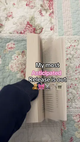 I cannot wait to start this ahhh #katabasis #rfkuang #harpervoyager #BookTok #bookish 