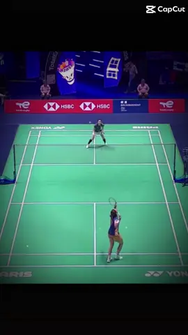 Chúc mừng tay vợt Nguyễn Thùy Linh 🇻🇳(rank 22) tiếp tục có chiến thắng thuyết phục 2-0 trước đối thủ Kirsty Giumour(rank 31) tại vòng R32 giải Vô địch Thế giới 2025. Tỉ số trận đấu: 21-17 và 23-21 Vòng R16, Thùy Linh sẽ khả năng gặp hạt giống số 4 Chen Yufei 🇨🇳 #BWC2025#NguyenThuyLinh #badmintonvietnam🇻🇳🇻🇳🇻🇳 #BWFWorldChampionships #nuhoangcaulongvietnam 