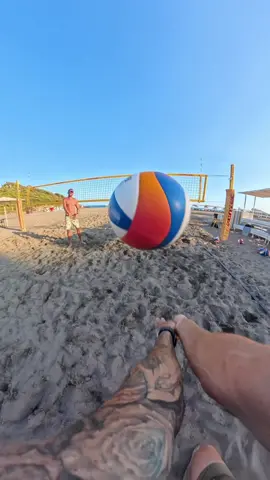 Drill of the day 🤙🏼🏐😇 #beachvolley #beachvolleyball, #beach #insta360 #volleyball              @insta360 official  