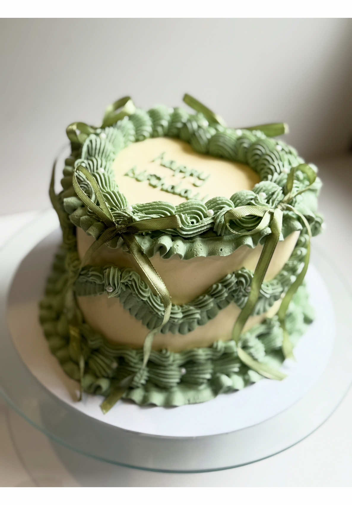 Pretty heart cake in sage green 😍  #fyp #heartcakes #prettyheart #birthdaygirl #vintagecakes 