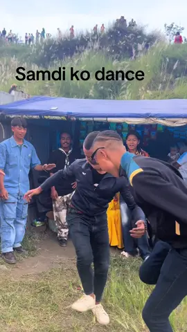 Samdi ko dance kaviri dance samdi ko ❤️❤️❤️💪💪💪💪🤟🤟🤟@Salin syangtan 😘🌹 @{ZEEMBA} 😡BOSS 😡 @Cyangba brand 🤟🤟🤟 