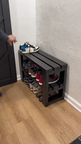 Here’s a DIY that anyone can build out of 4 - 8ft 2x4 material …. •bench specs  L32x W12x H20 Behr Marquee Satan black paint  2 1/2 wood torx screws  #DIY #bench #woodworking #process #woodworking 