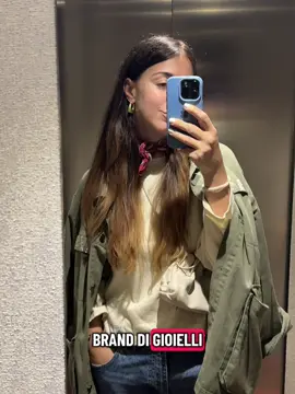 Perché non posso evadere i vostri ordini fino all’8 settembre #venicefilmfestival  #Vlog #SmallBusiness #nars #worklife 