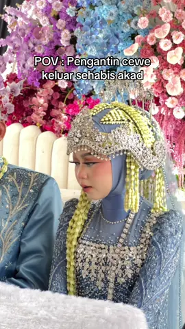 tibatiba udah sah aja njir 🙂‍↔️ walaupun bingang bingung tapi tetep cantik ya? berkat kak @anjelitawedding Love sekebon 💐💐💐
