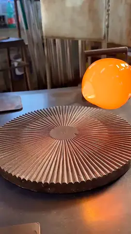 Italian Glass bloowing Art Making and amazing Italy 🇮🇹  #GlassMakingUSA #BlownGlassArt #USAGlassArtists #GlassStudioVibes #americanglassblowers 