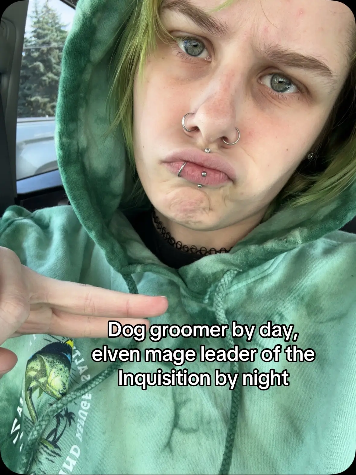 Circe Lavellan, I adore you, even though you flirted with Cullen when I want you to be for the girls😔  