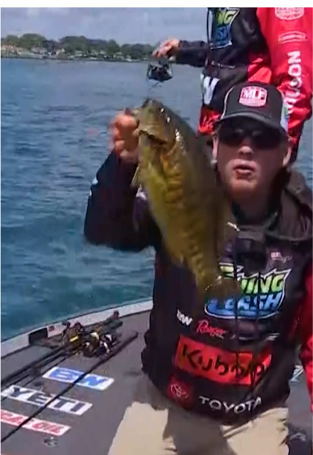 Like father like son. The Joneses gave us back-to -back bass to bolster Team @7brewcoffee’s lead late in Period 2 on the St. Clair. Watch Period 3 on the MLFNOW! livestream at the usual spots or join the fun on @RFD-TV .  @Discover the Blue Michigan ♥️ #bassfishing #knockout #discovertheblue #discoverporthuron #fishvideo