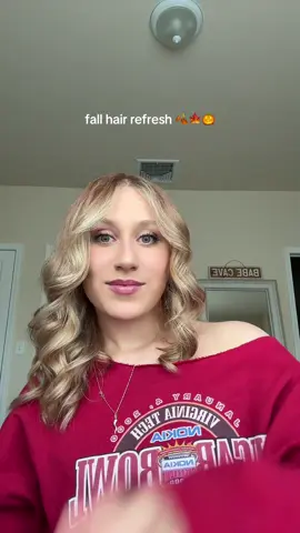 your sign to go from blonde to red this fall 🍓✨❤️ i’m so obsessed 😍 #strawberryblonde #blondetored #fallhair #cowboycopper 