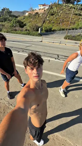 Come running with me • • • #Lifestyle #Health #Wellness #Travel #Motivation 