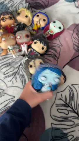 Специально для тренда покупала 😝😝 Funko POP! — линейка виниловых фигурок от компании Funko. Это персонажи из комиксов, фильмов, мультфильмов, сериалов и даже реальные люди: спортсмены и другие знаменитости.  HobbyGames.ru Некоторые особенности фигурок Funko POP!: у одних — огромные головы, которые поворачиваются или трясутся, а мини-фигурки можно использовать в качестве брелоков#Funkopop#strangerthings #recomendation 