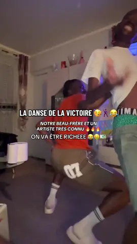 C’EST LA FÊTE 🥳😂@Wme.10 @SHILOH #ewsfamily 