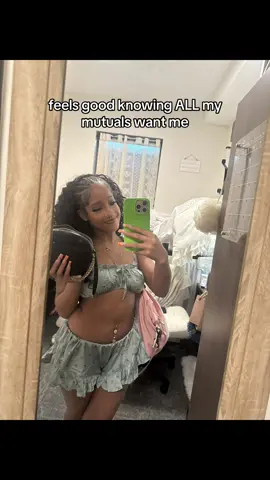 yes all yall🤔🤔🤔🤔🤔🤔