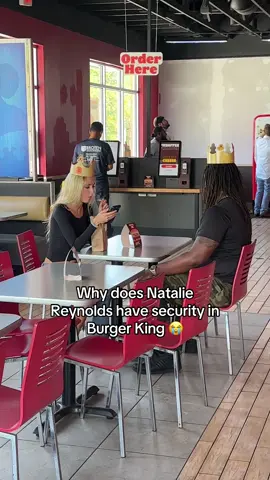 She thinks she is famous… #fyp #nataliereynolds 