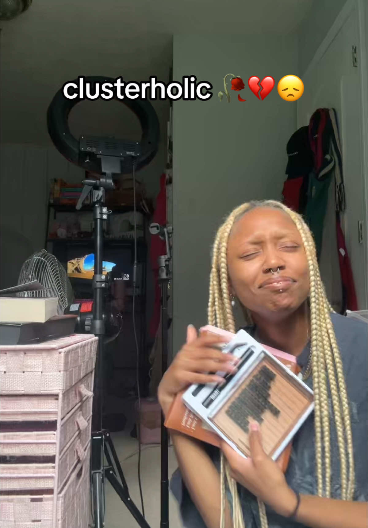 must……….LASHHHH!!!!!!!! #girlhood #nobrowsnya #fyp #lashclusters #lashes 