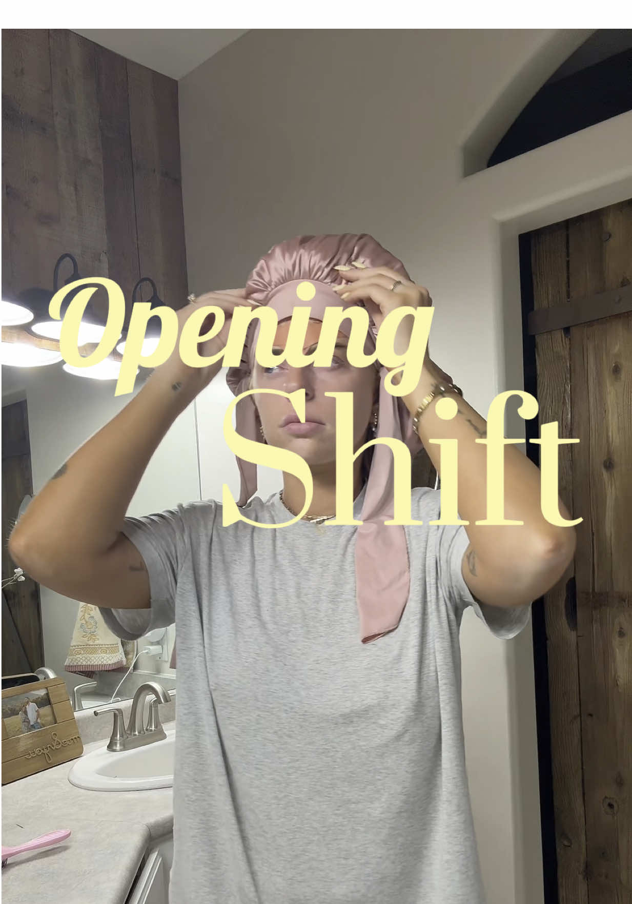 current morning routine since moving! every morning right when I wake up I love to open all the blinds and let the sun in🤩✨ #morningroutine #openingshift #morningvlog #momlife #morninginmylife morning shift, morning routine, morning in my life @Frownies @redmondrelyte @Momentous Shop @SKIMS @Boka Oral Care @HYDROJUG 