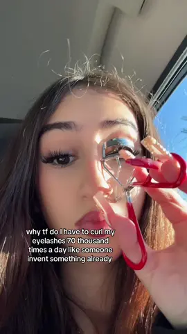 Ntm on my focused  face 🥀 #lash #eyelashes #curler #eyelashcurler #relatable 