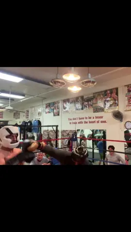 Timing is everything 🥊  If they throw a lazy jab counter over the top with the right hand.  #boxing #Fitness #contentcreator #training #howtobox 