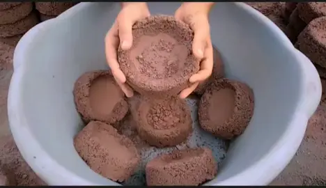 crumbling red dirt😍🌹#asmr #relaxingvideos #crumbling #asmrsounds 