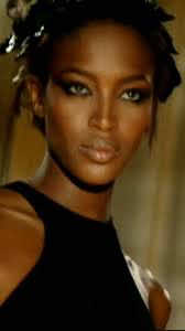 #NaomiCampbell for #GianniVersace Spring / Summer ‘97 