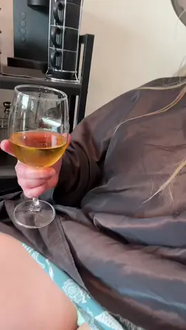 Wine and hair 🍷💇‍♀️