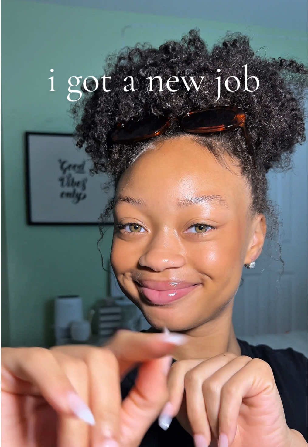 i got the job! :) 🥰finally entering back into my working girl season 😝im so happy 