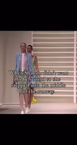 #shalomharlow 👑