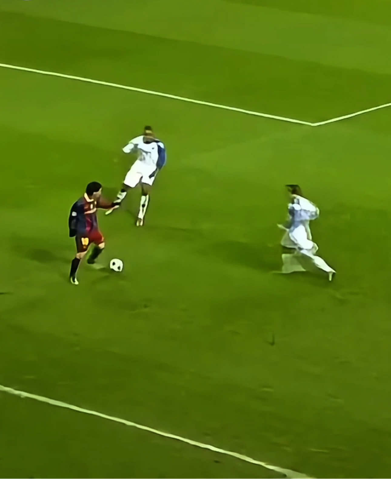 Messi Legendary Skills 🤯 #messi #leomessi #Soccer #football #iq #skills #furdich #shorts #reels 