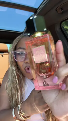 Ana Abiyedh Scarlet 🔥🔥🔥 a fall gem! #lattafa #lattafaperfume #anaabiyedscarlet #fallperfume #perfumetiktok 