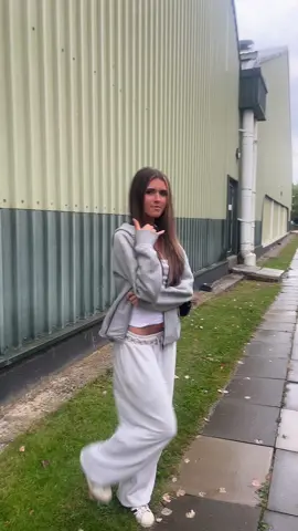 I’m active😉 #fyp #trend 