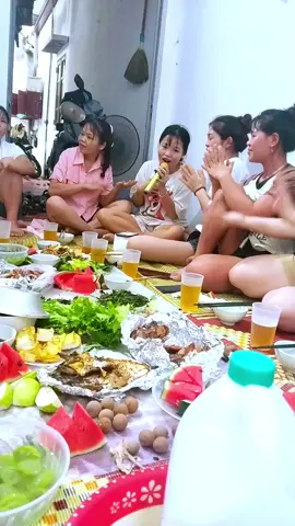 bất vả ngày đêm cũng có một ngày nghỉ 