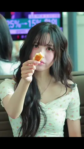 Kim Chaewon #tripleS #트리플에스 #kimchaewontriples #chaewontriples #triplesarmpit 